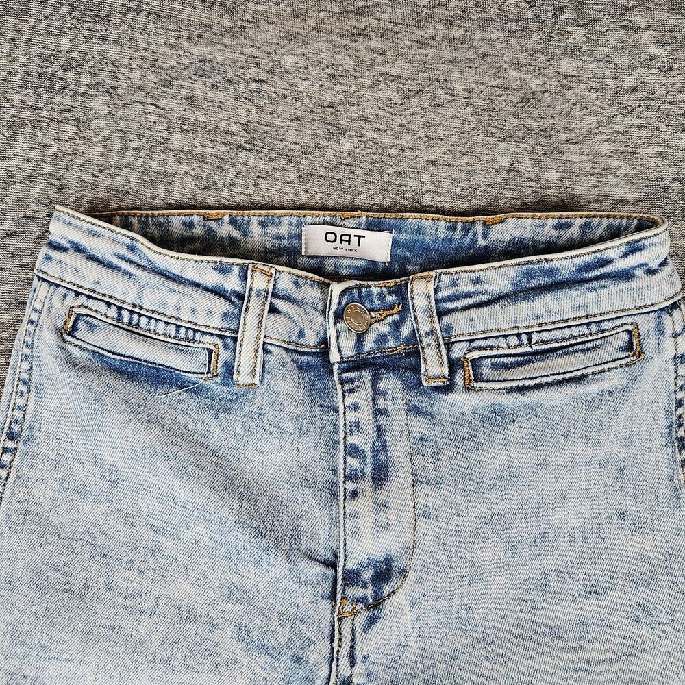 OAT New York Women's Wide Leg Jeans Light Wash Cropped Size 26 Actual 26x26 EUC - Picture 3 of 11